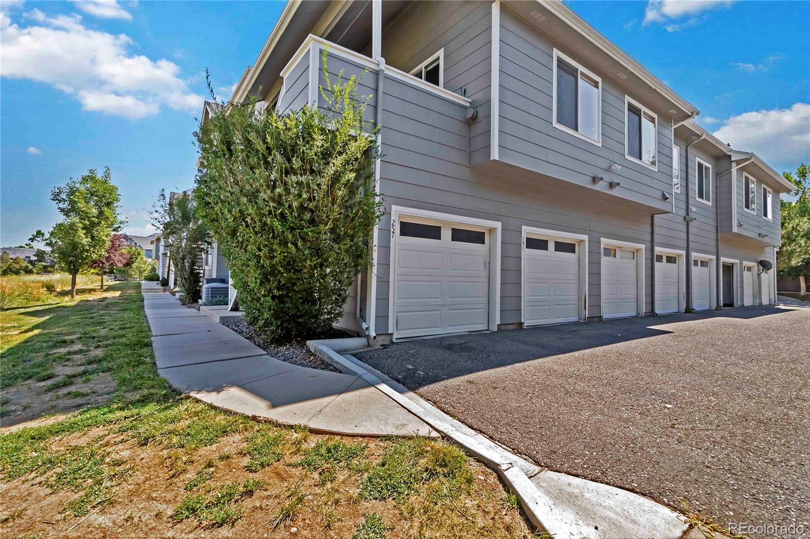 1049 S Walden Way Aurora CO 80017