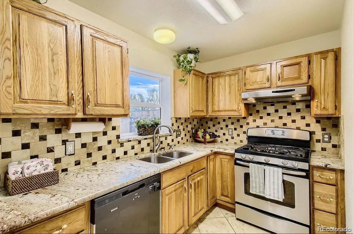 1453 S Pierce Street Lakewood CO 80232