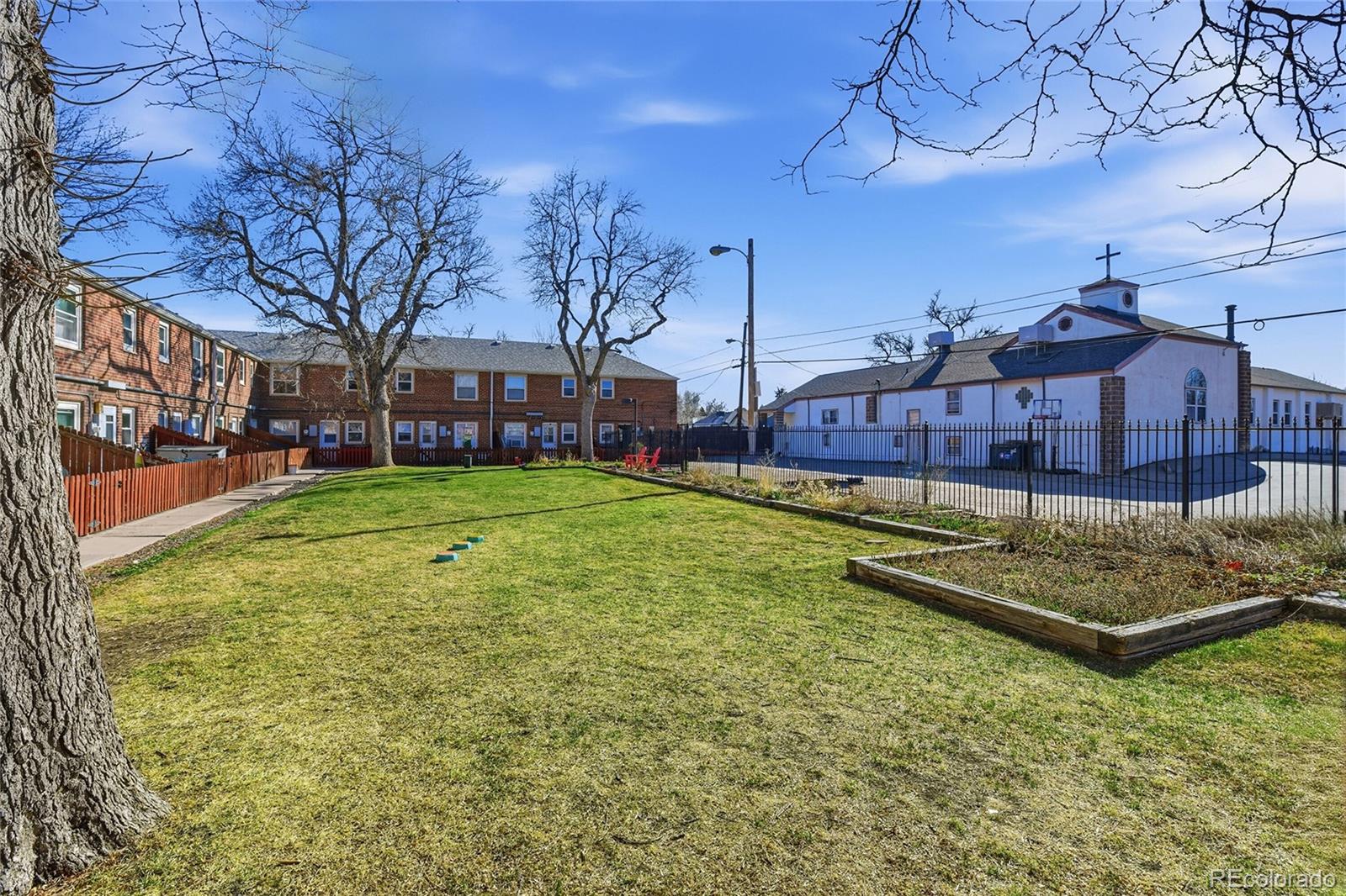 2823 Jasmine Street Denver CO 80207