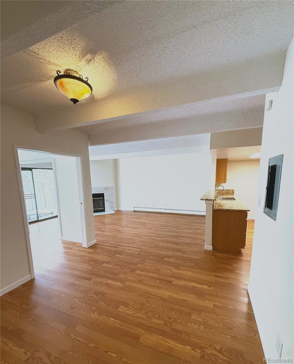1011 S Ironton Street Aurora CO 80012