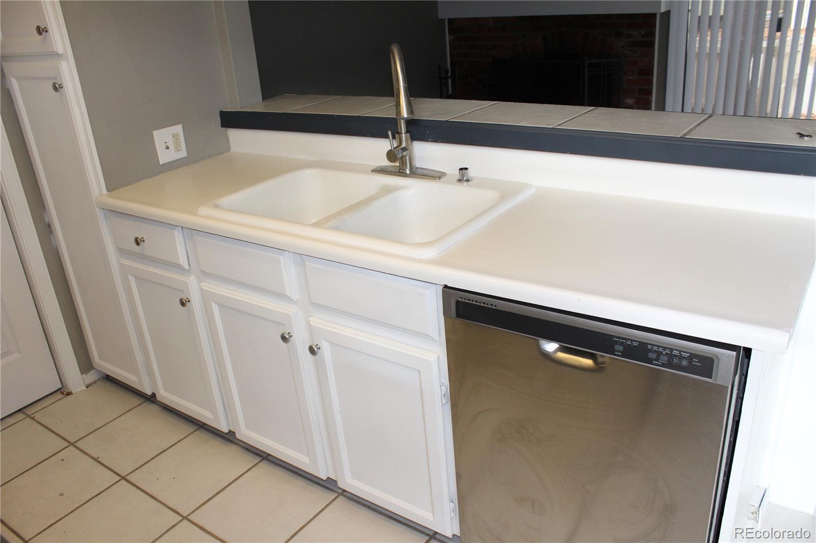 2010 S Hannibal Street Aurora CO 80013