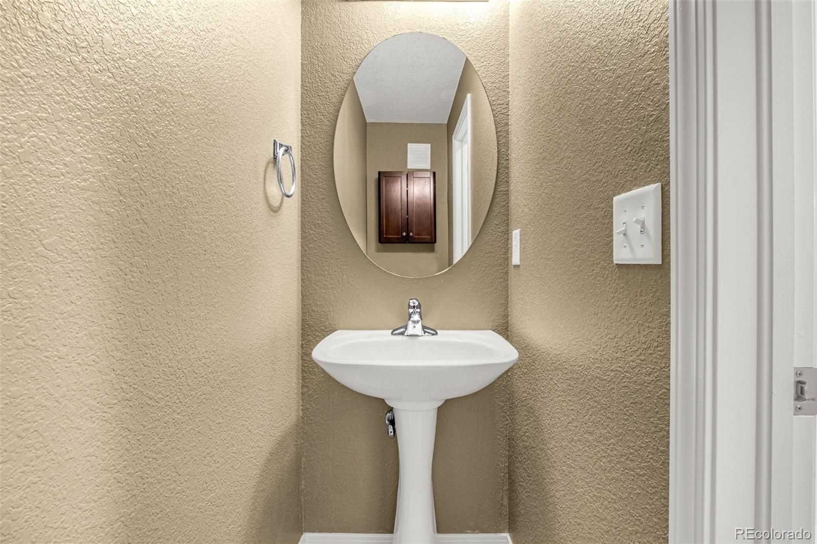 23560 Alamo Place Aurora CO 80016