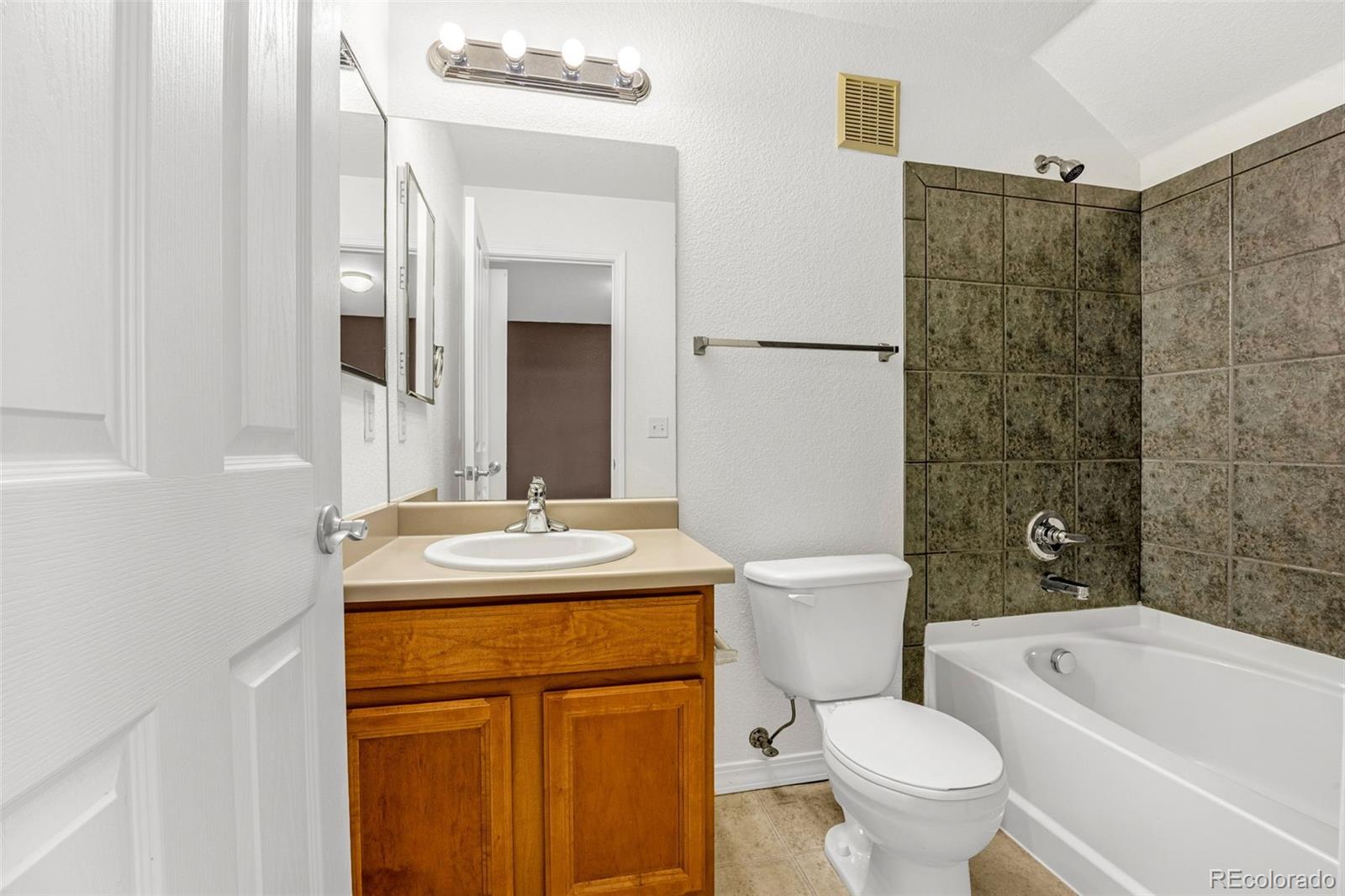 23560 Alamo Place Aurora CO 80016