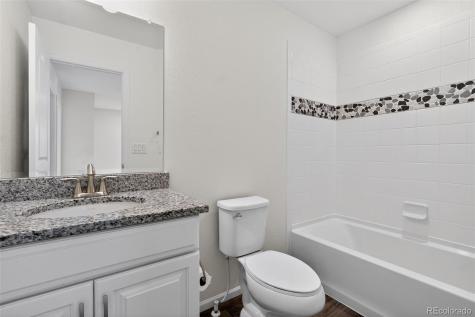 6050 N Netherland Court Aurora CO 80019