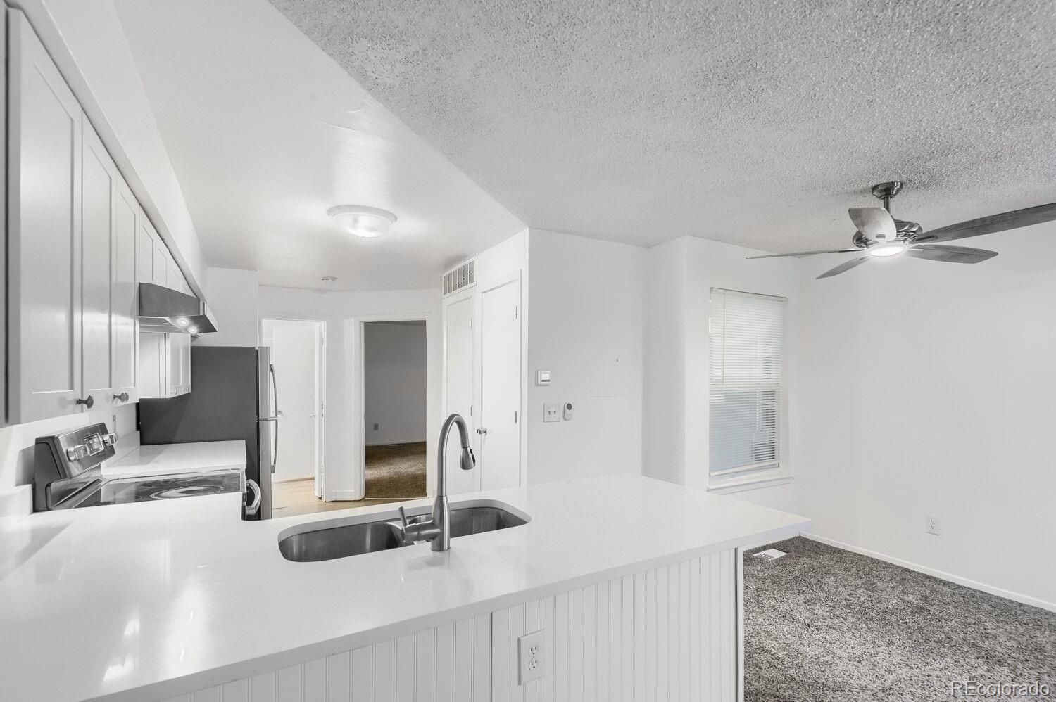922 S Dearborn Way Aurora CO 80012