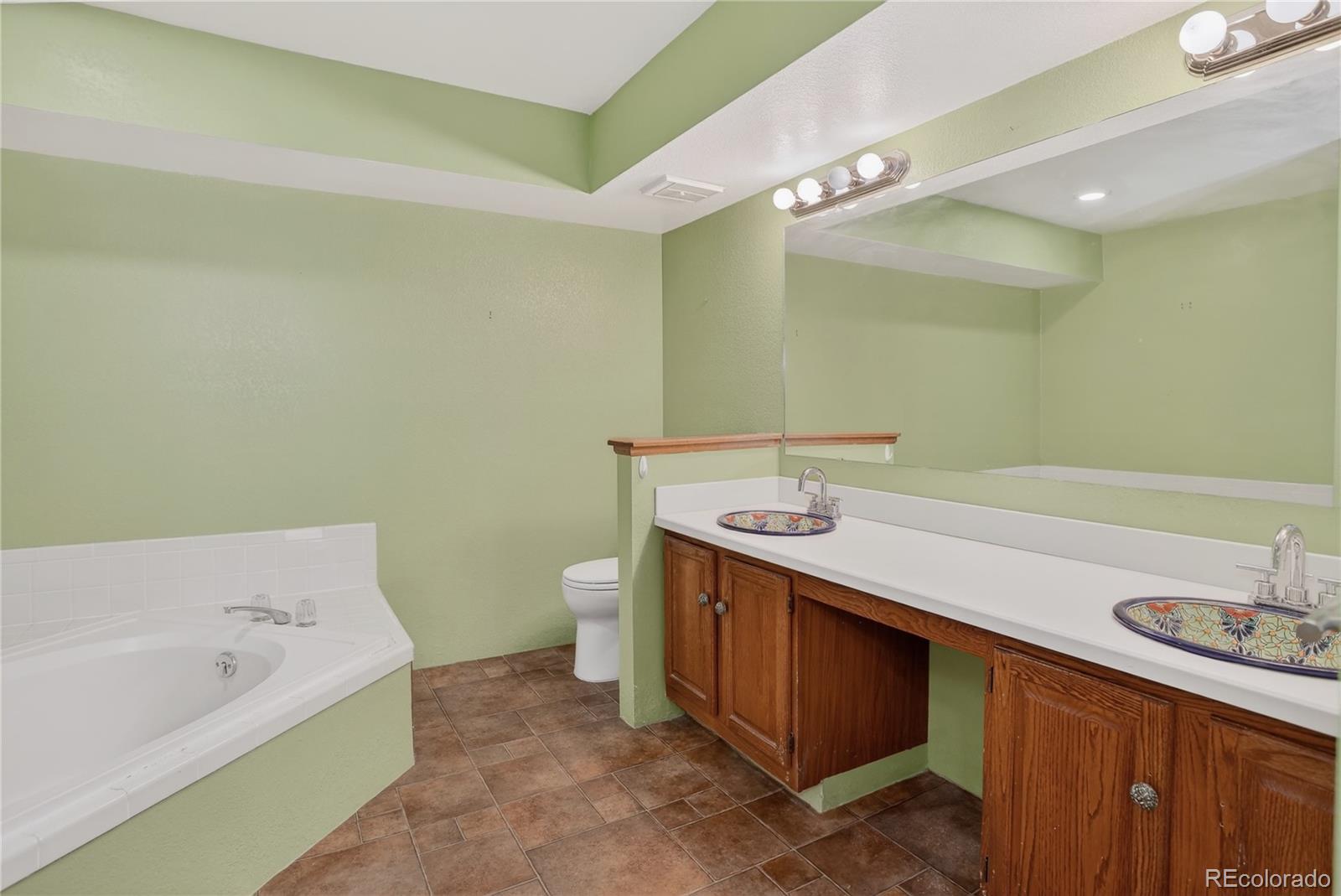 12043 W Cross Drive Littleton CO 80127