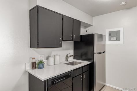 381 S Ames Street Lakewood CO 80226