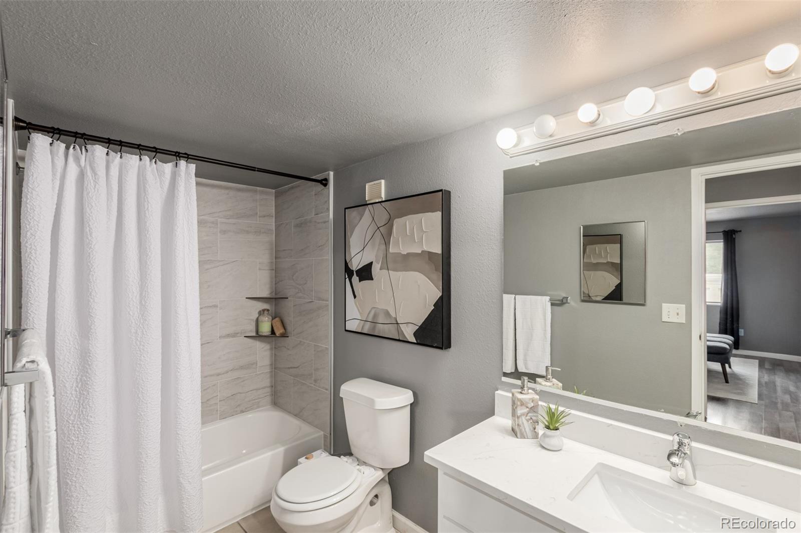 381 S Ames Street Lakewood CO 80226