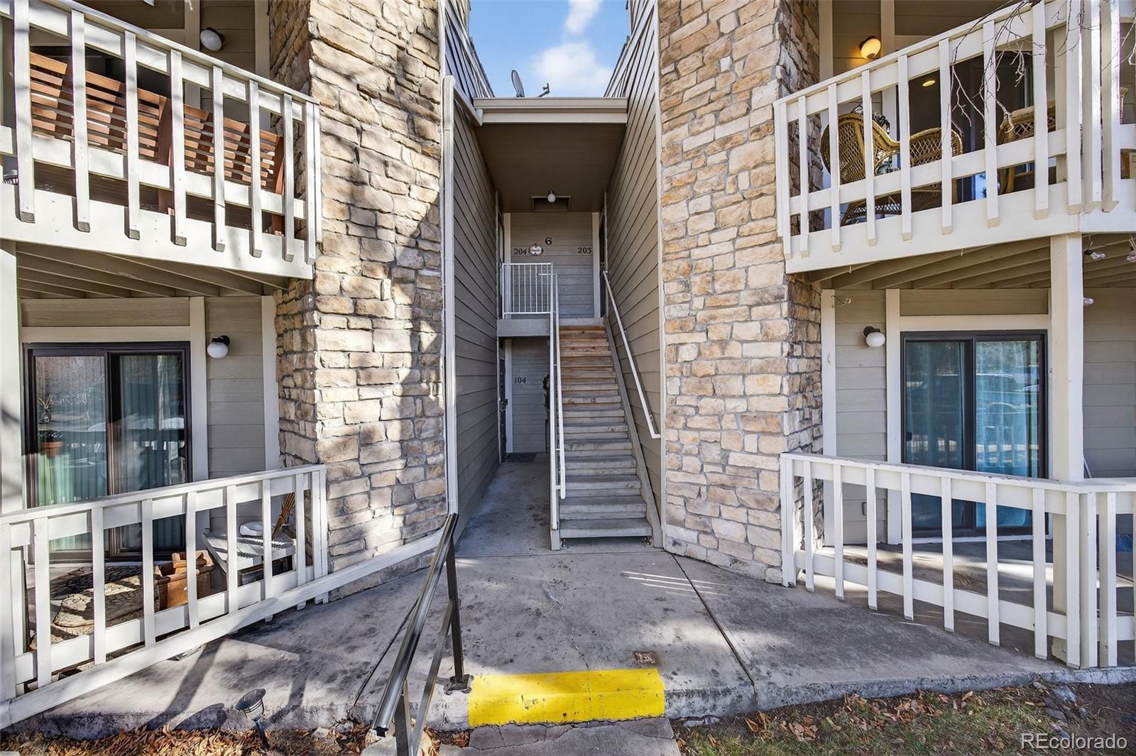 8225 Fairmount Drive Denver CO 80247