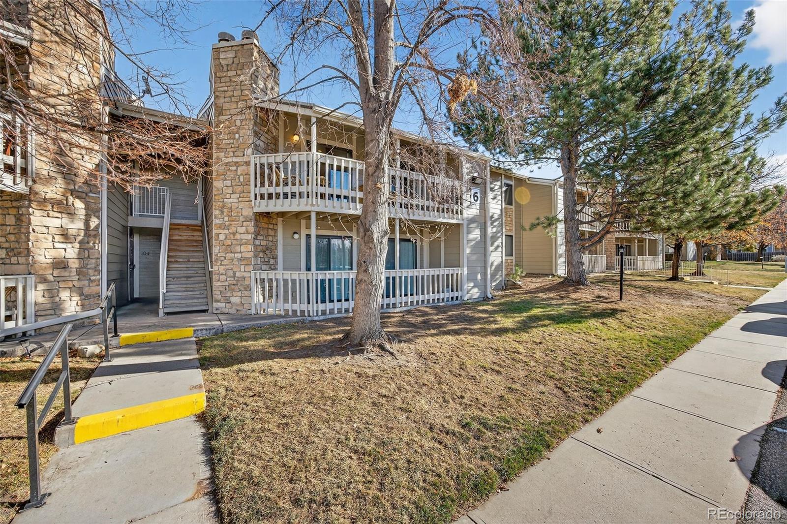 8225 Fairmount Drive Denver CO 80247