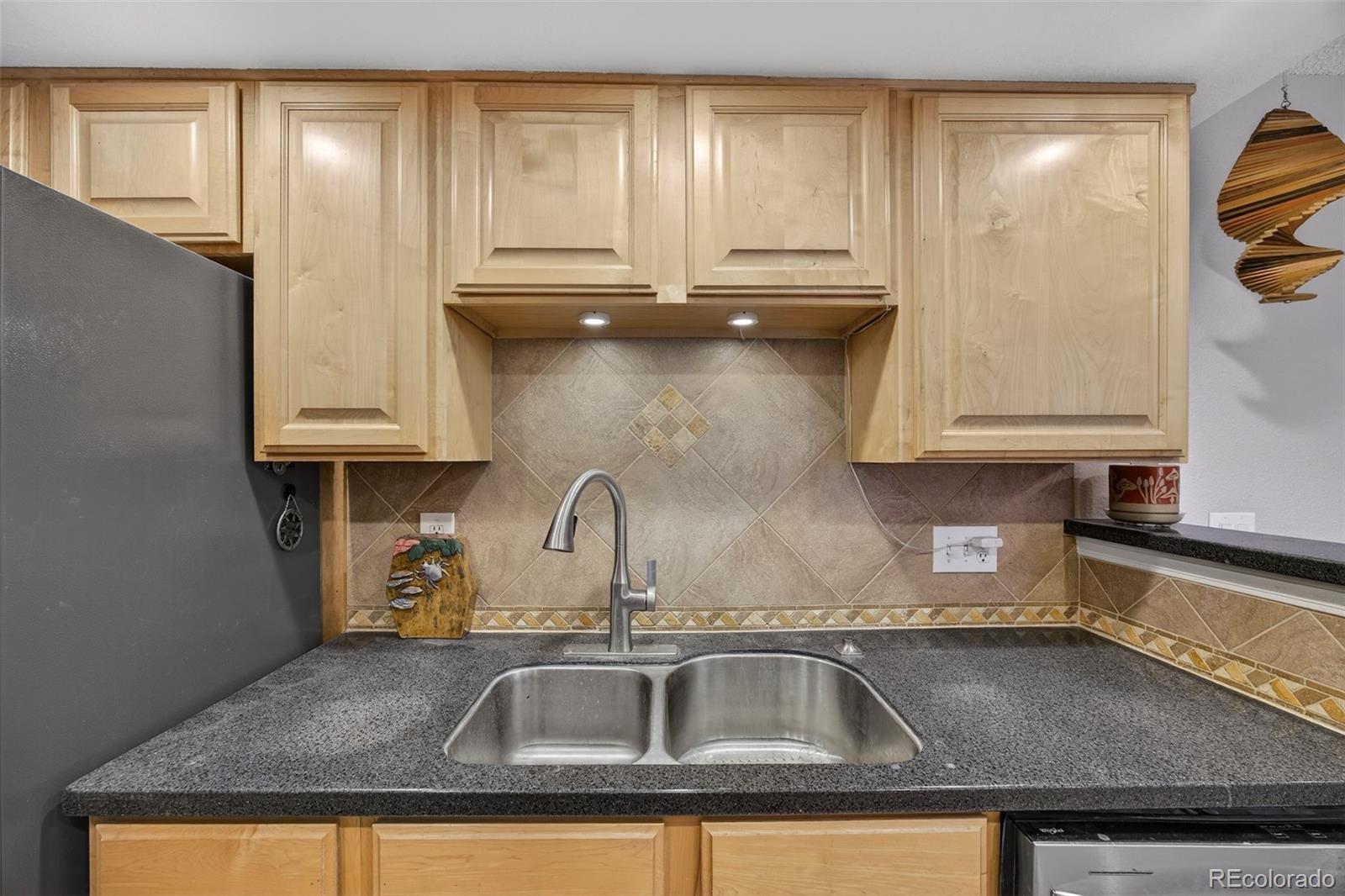 8225 Fairmount Drive Denver CO 80247