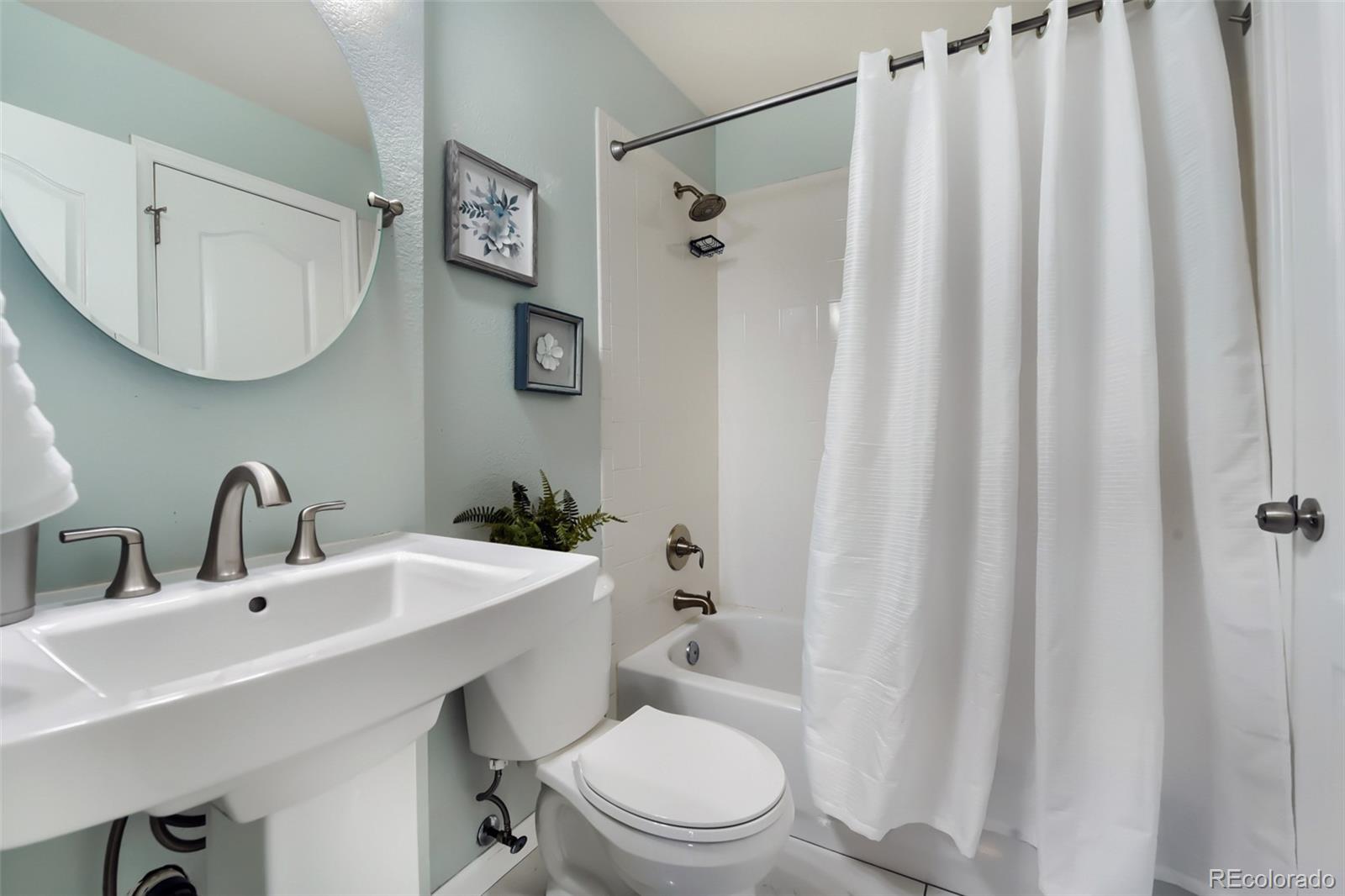 1631 S Deframe Street Lakewood CO 80228