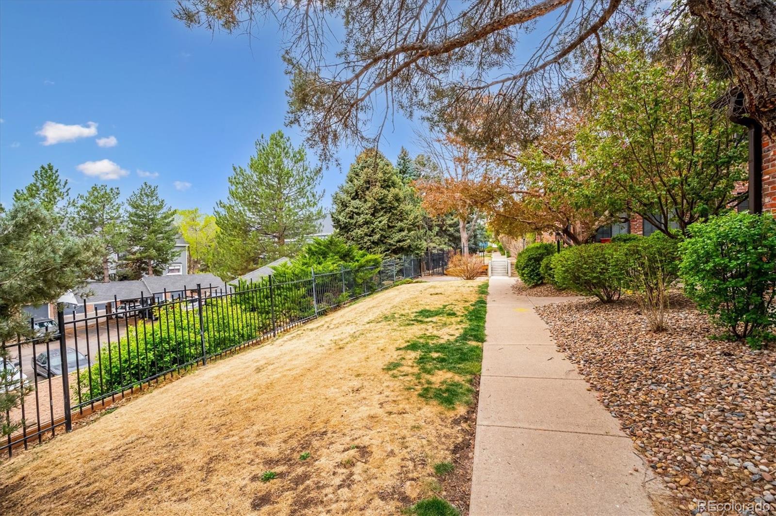 844 S Vance Street Lakewood CO 80226