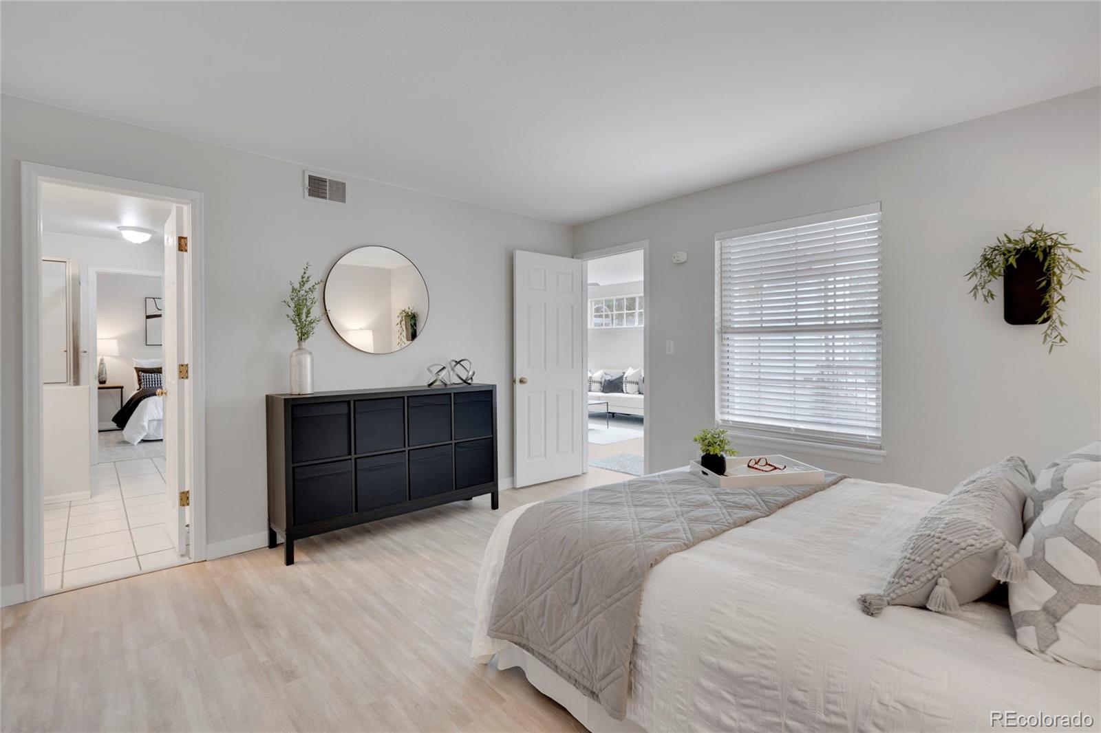 6702 S Ivy Way Centennial CO 80112