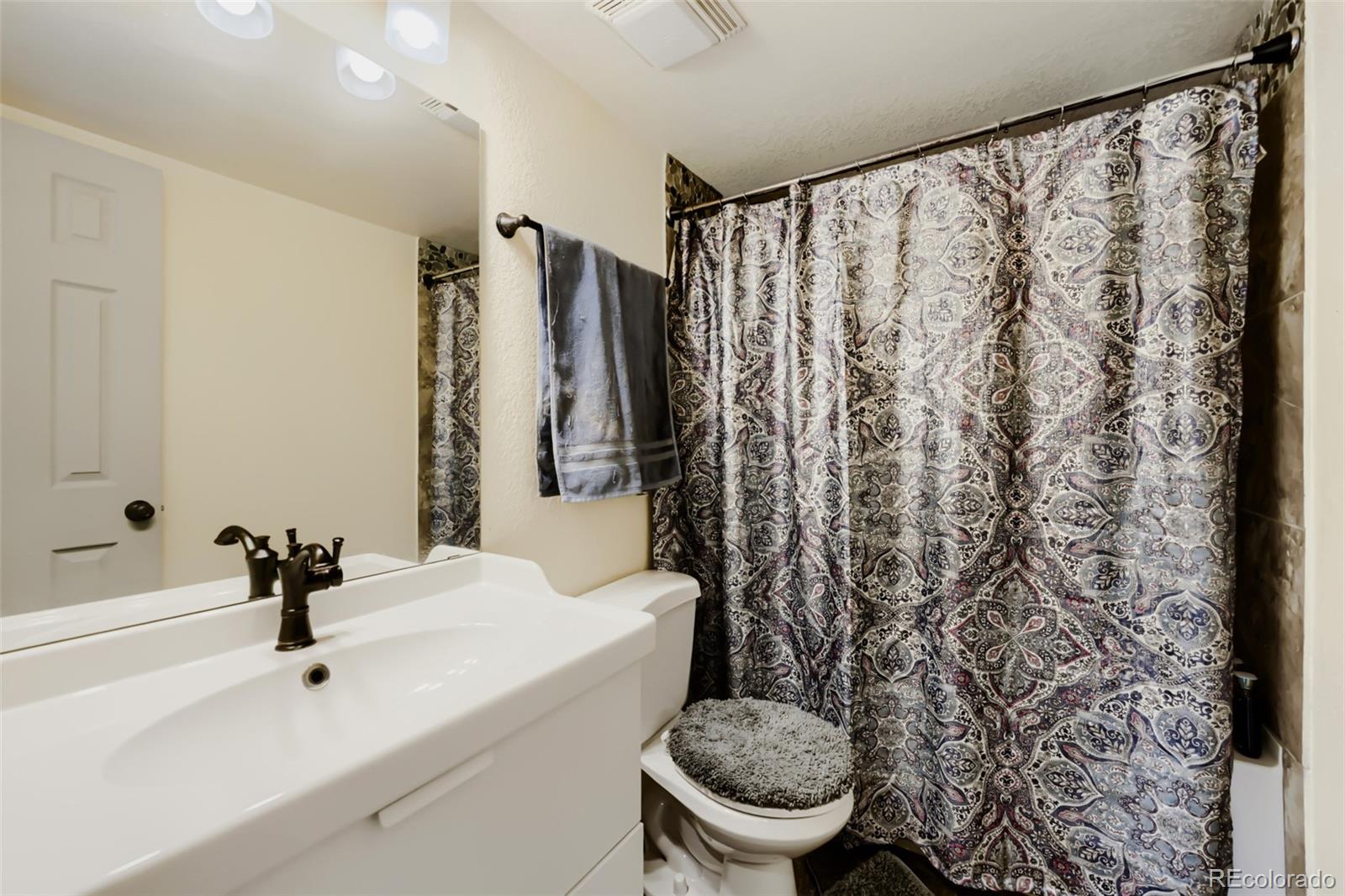 364 S Ironton Street Aurora CO 80012
