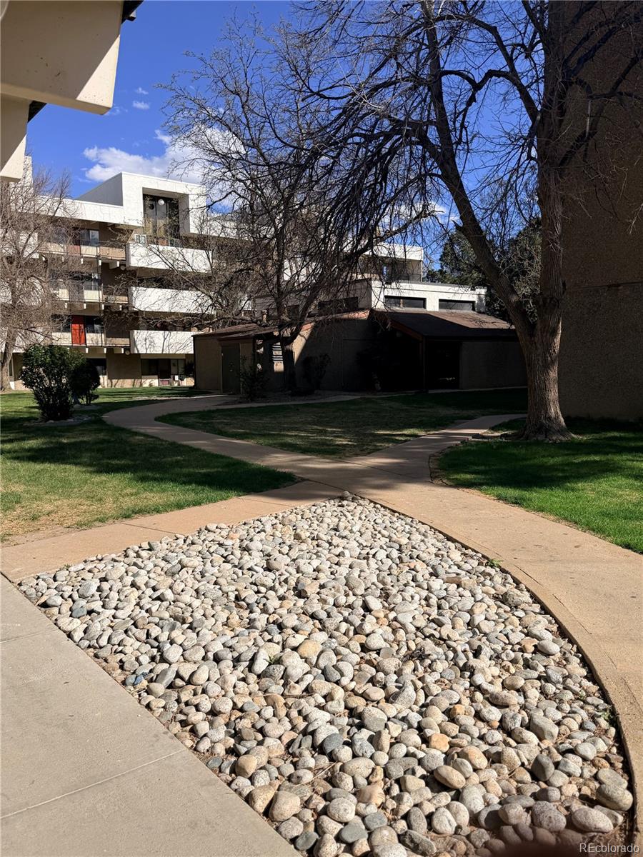 364 S Ironton Street Aurora CO 80012