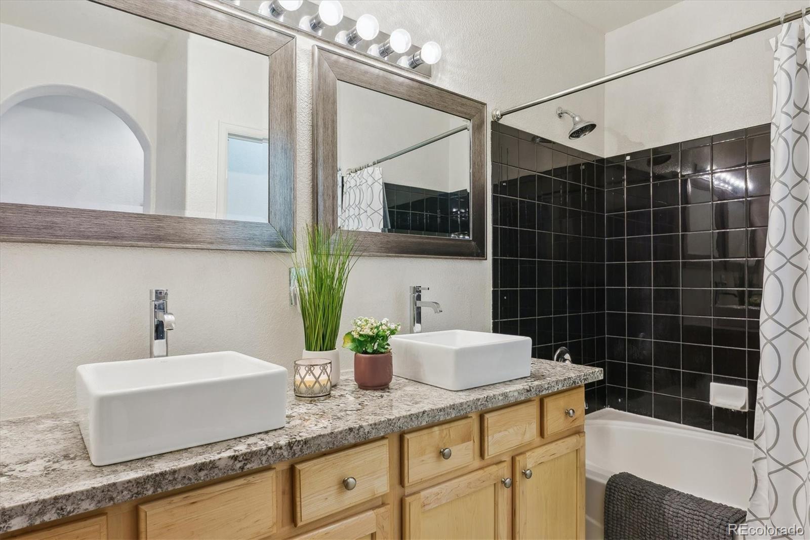 22932 E Ontario Drive Aurora CO 80016