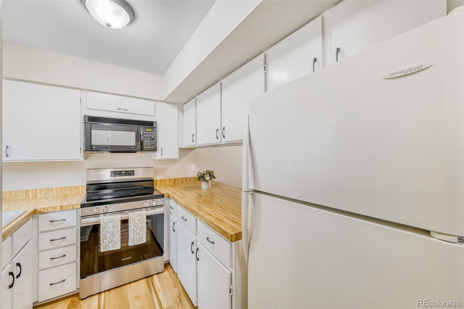 6815 W 84th Way Arvada CO 80003