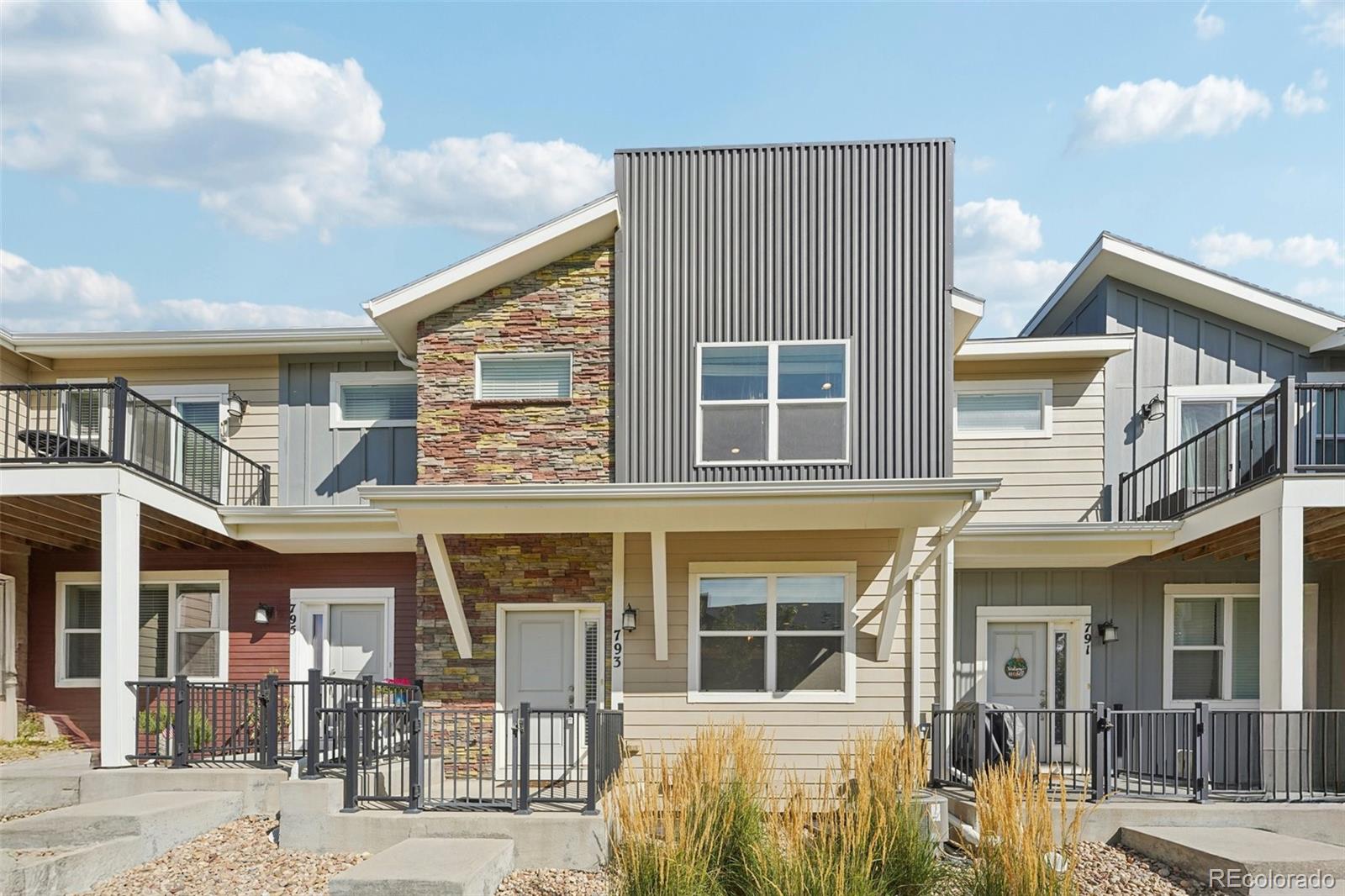 793 Robert Street Longmont CO 80503
