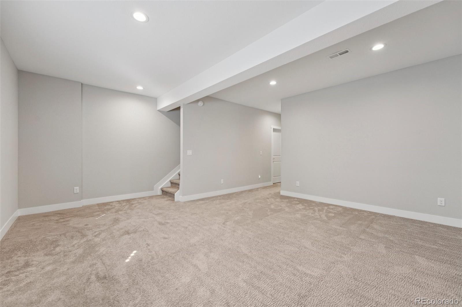 793 Robert Street Longmont CO 80503