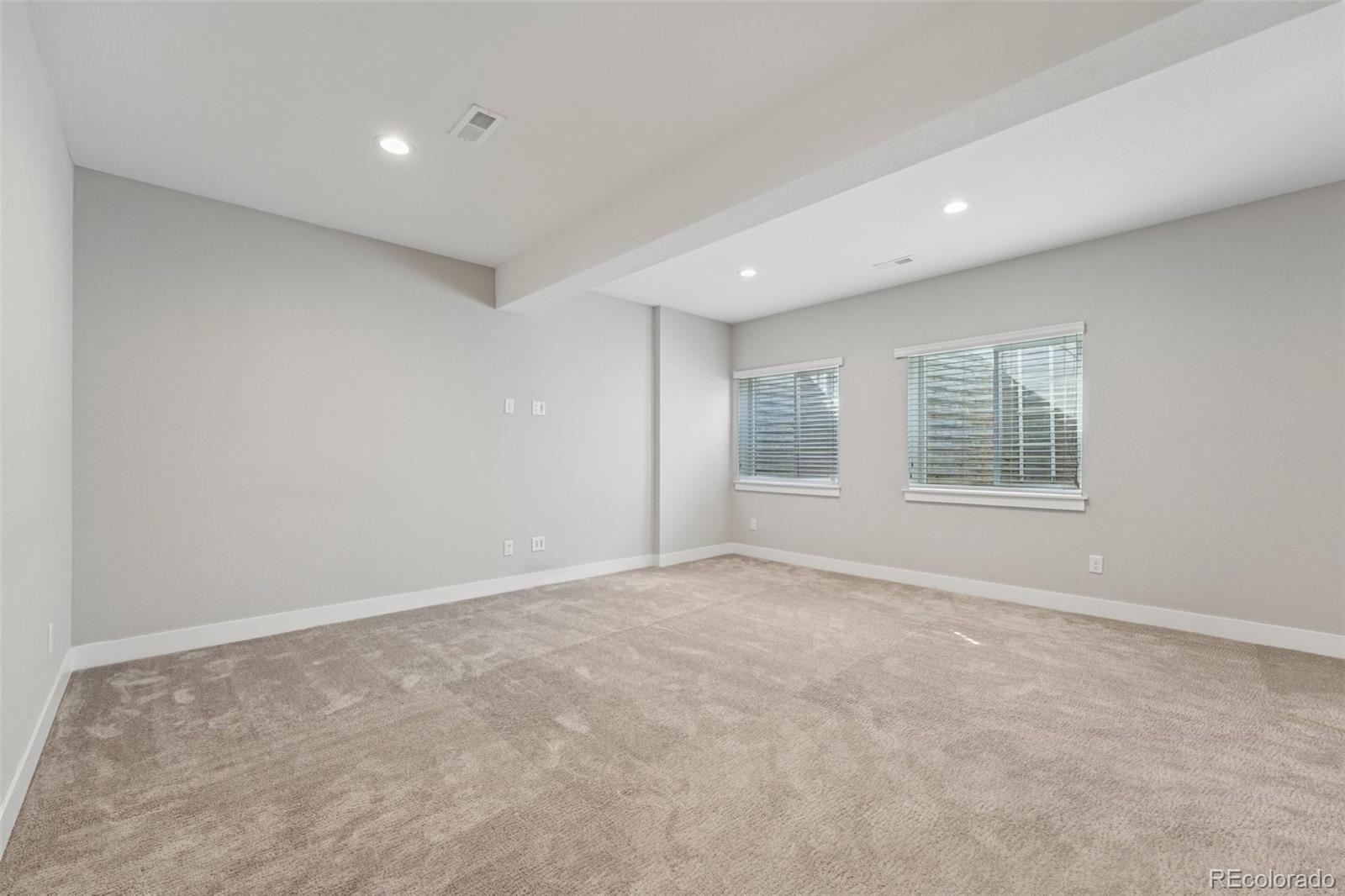793 Robert Street Longmont CO 80503