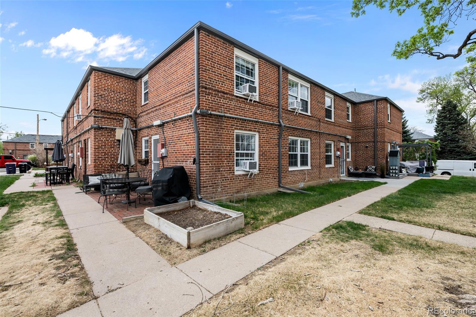 2828 Jasmine Street Denver CO 80207
