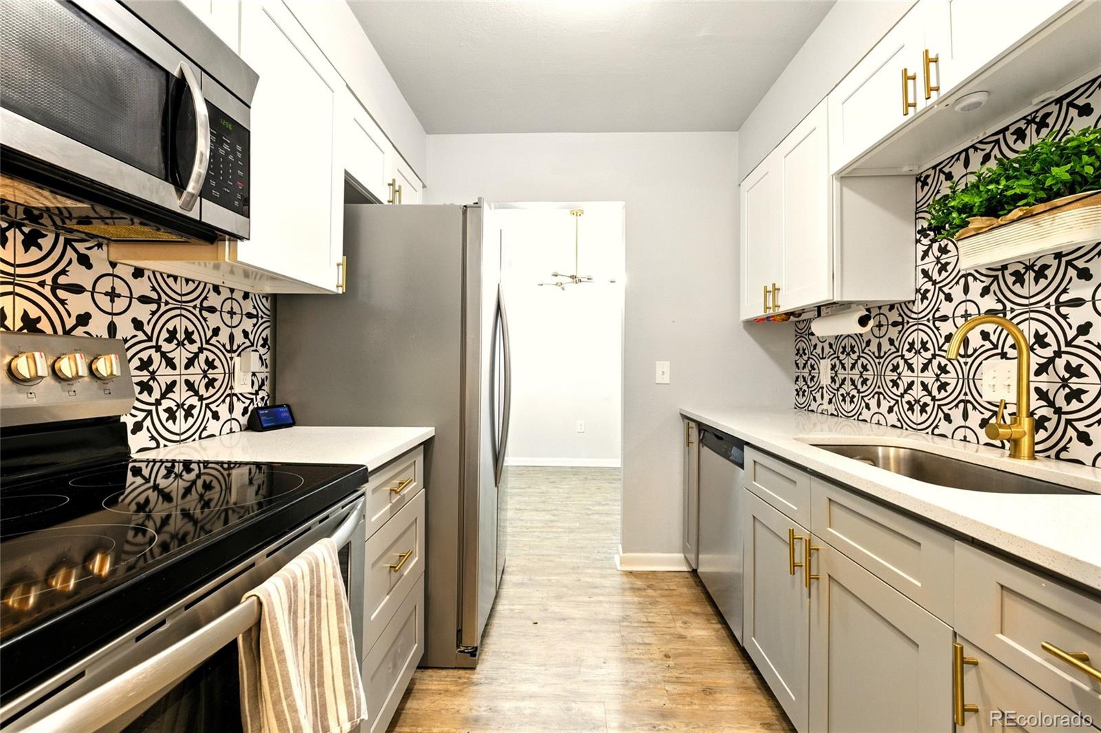7995 E Mississippi Avenue Denver CO 80247