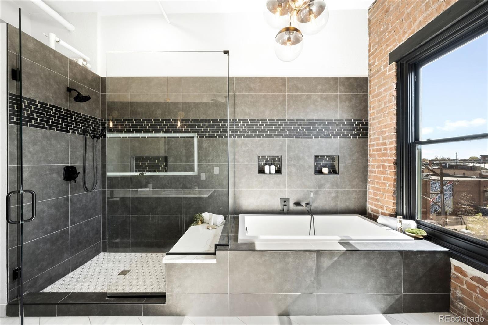 2560 Blake Street Denver CO 80205