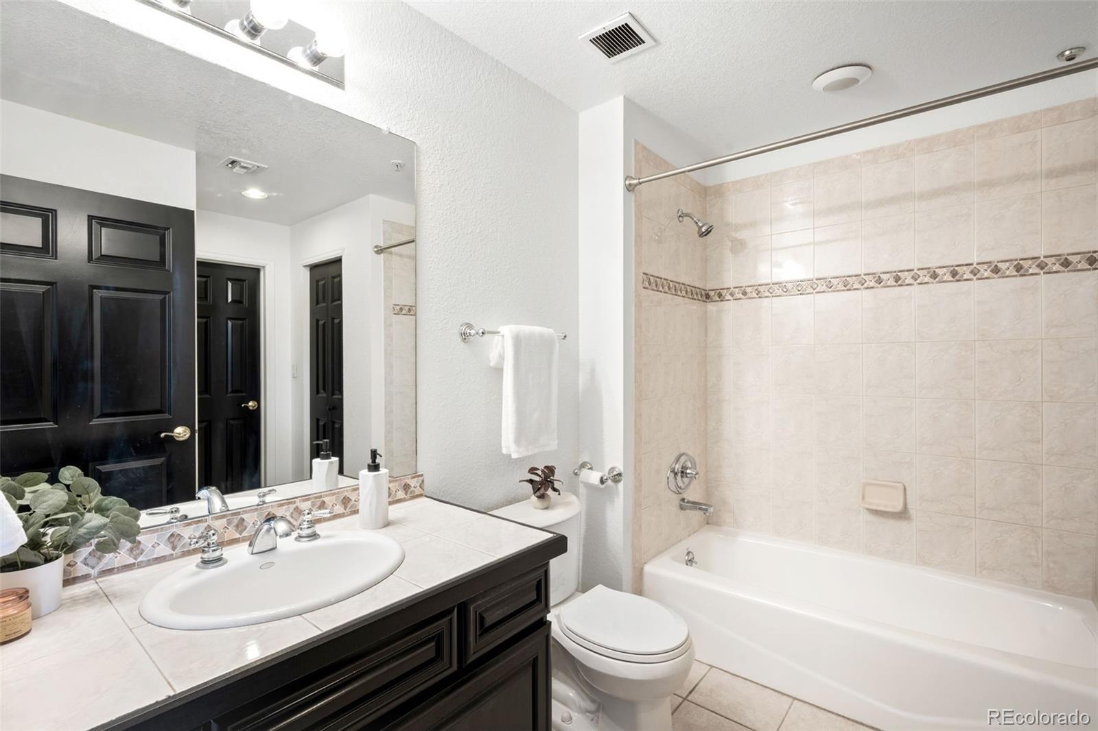 2560 Blake Street Denver CO 80205