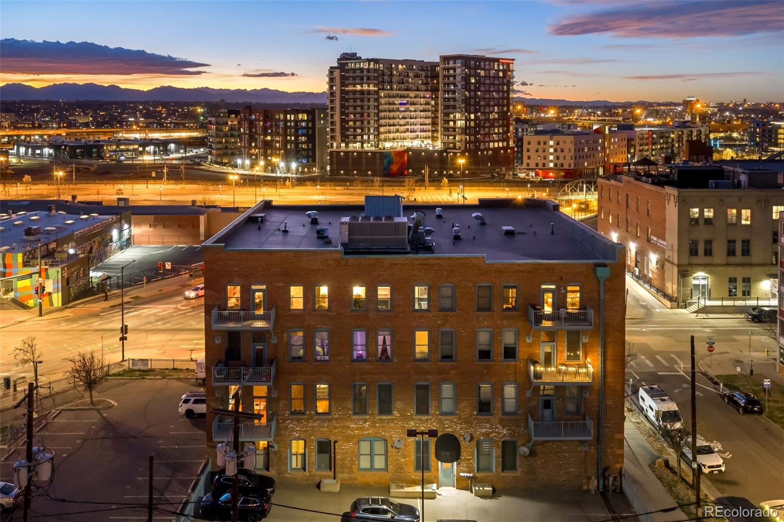2560 Blake Street Denver CO 80205