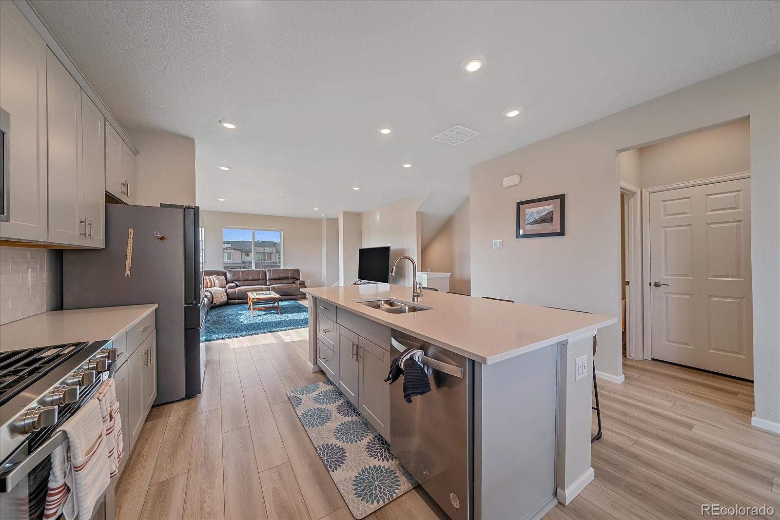 13704 Via Varra Broomfield CO 80020