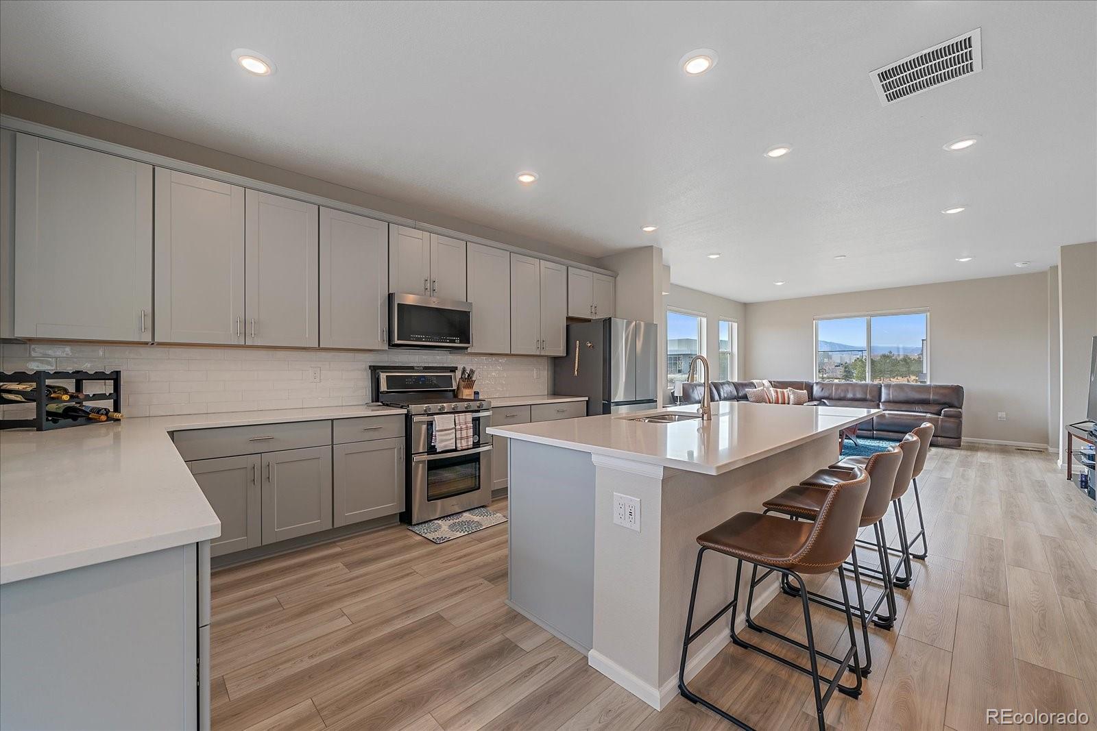 13704 Via Varra Broomfield CO 80020