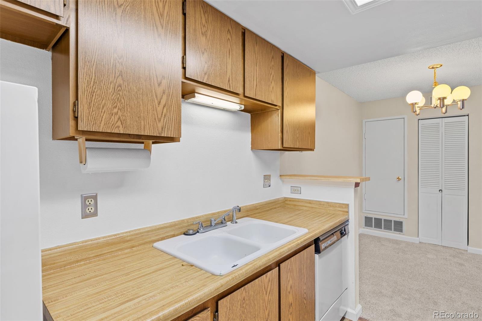 921 S Walden Street Aurora CO 80017