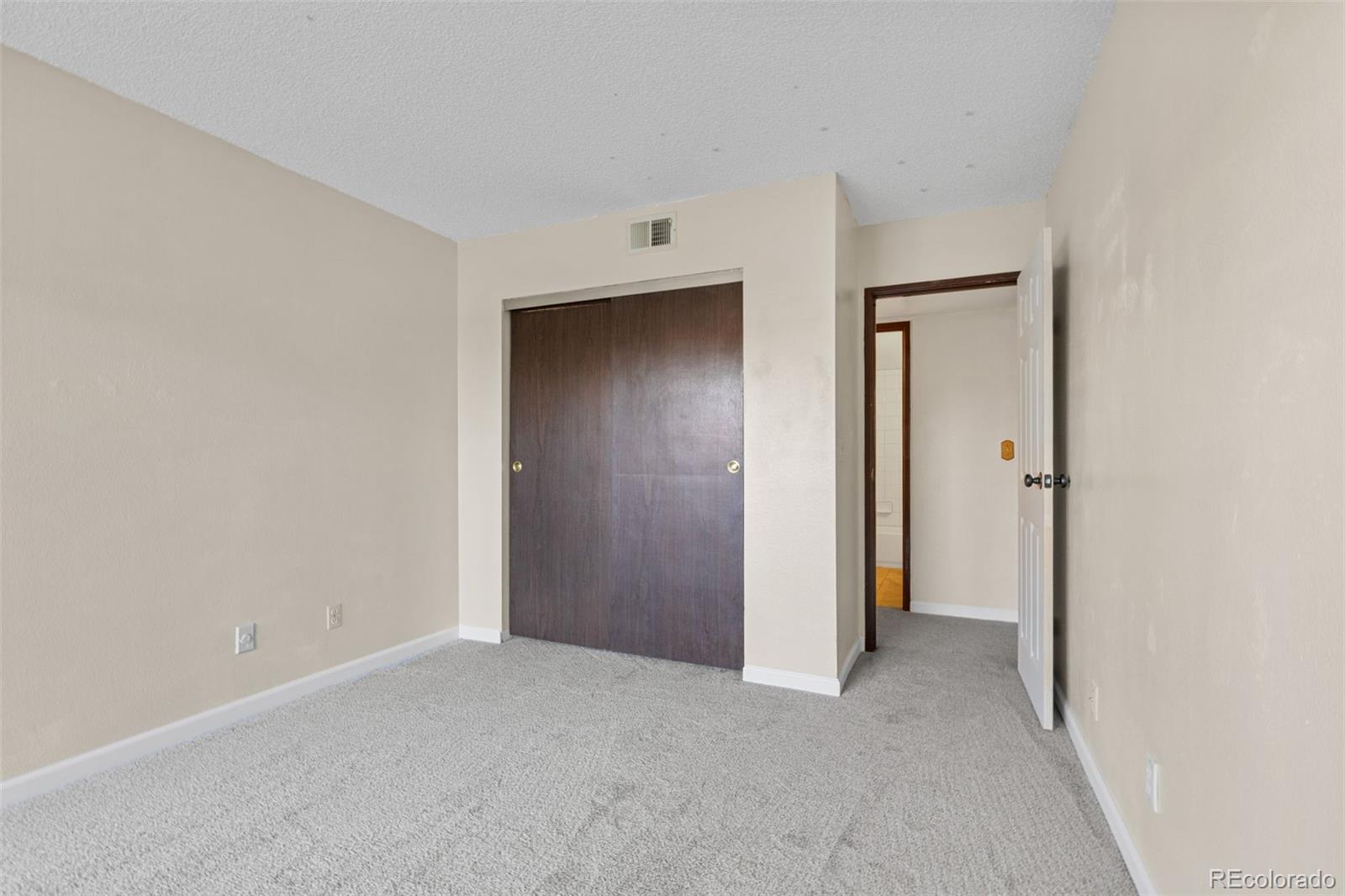 921 S Walden Street Aurora CO 80017