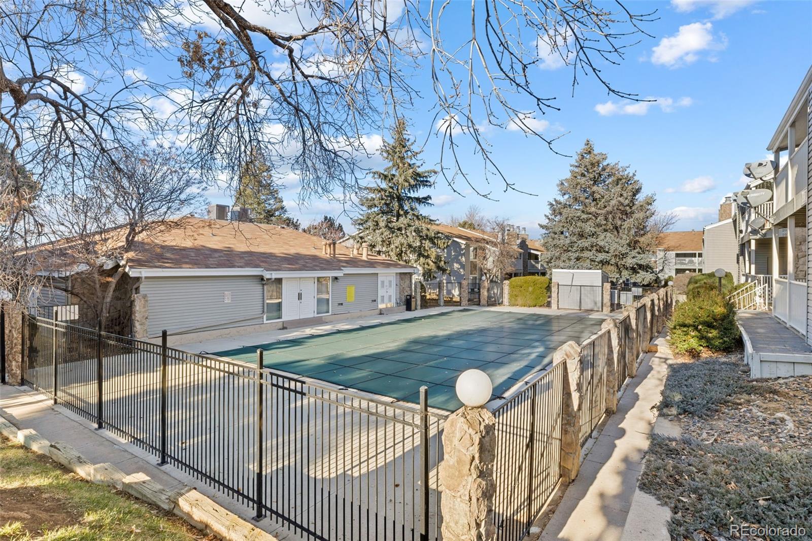 921 S Walden Street Aurora CO 80017