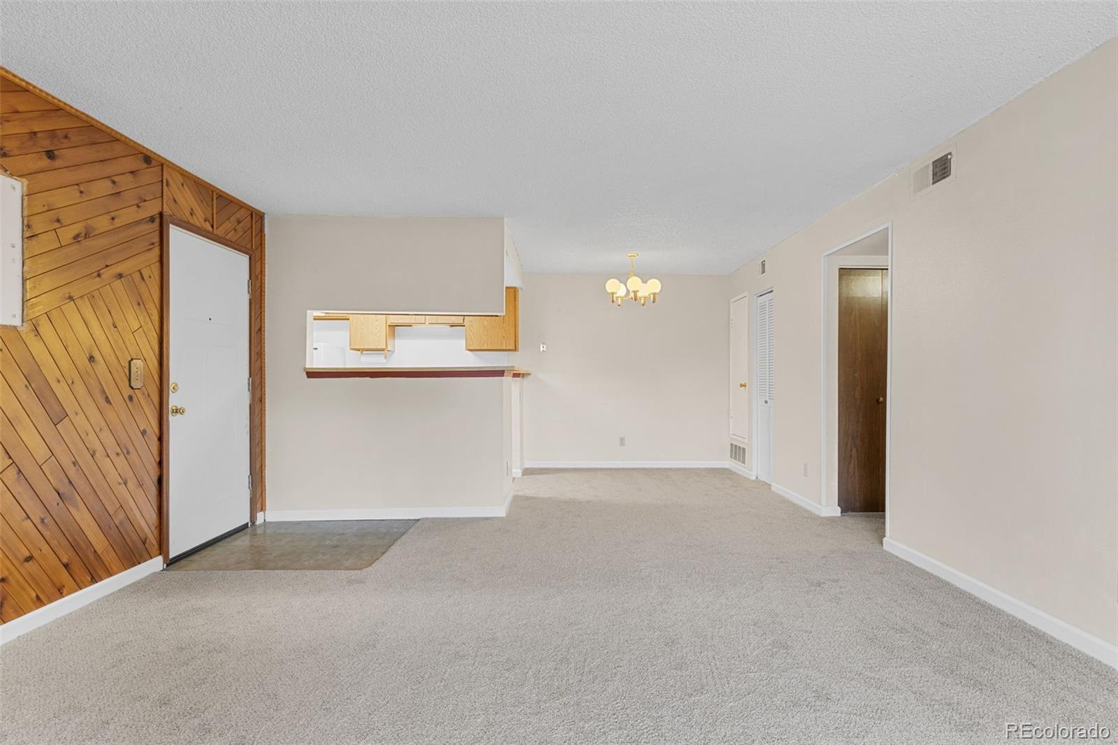 921 S Walden Street Aurora CO 80017
