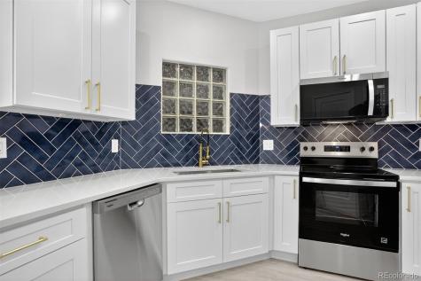 1631 W Canal Circle Littleton CO 80120