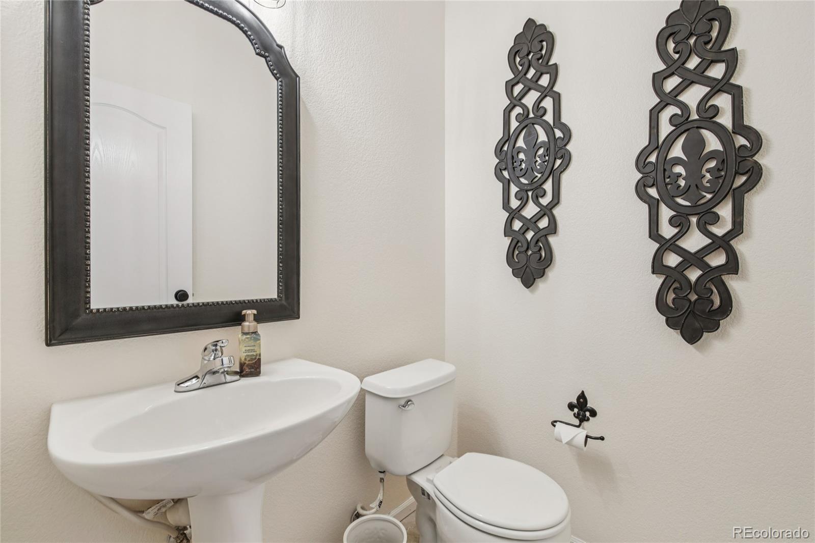 9528 Cedarhurst Lane Highlands Ranch CO 80129