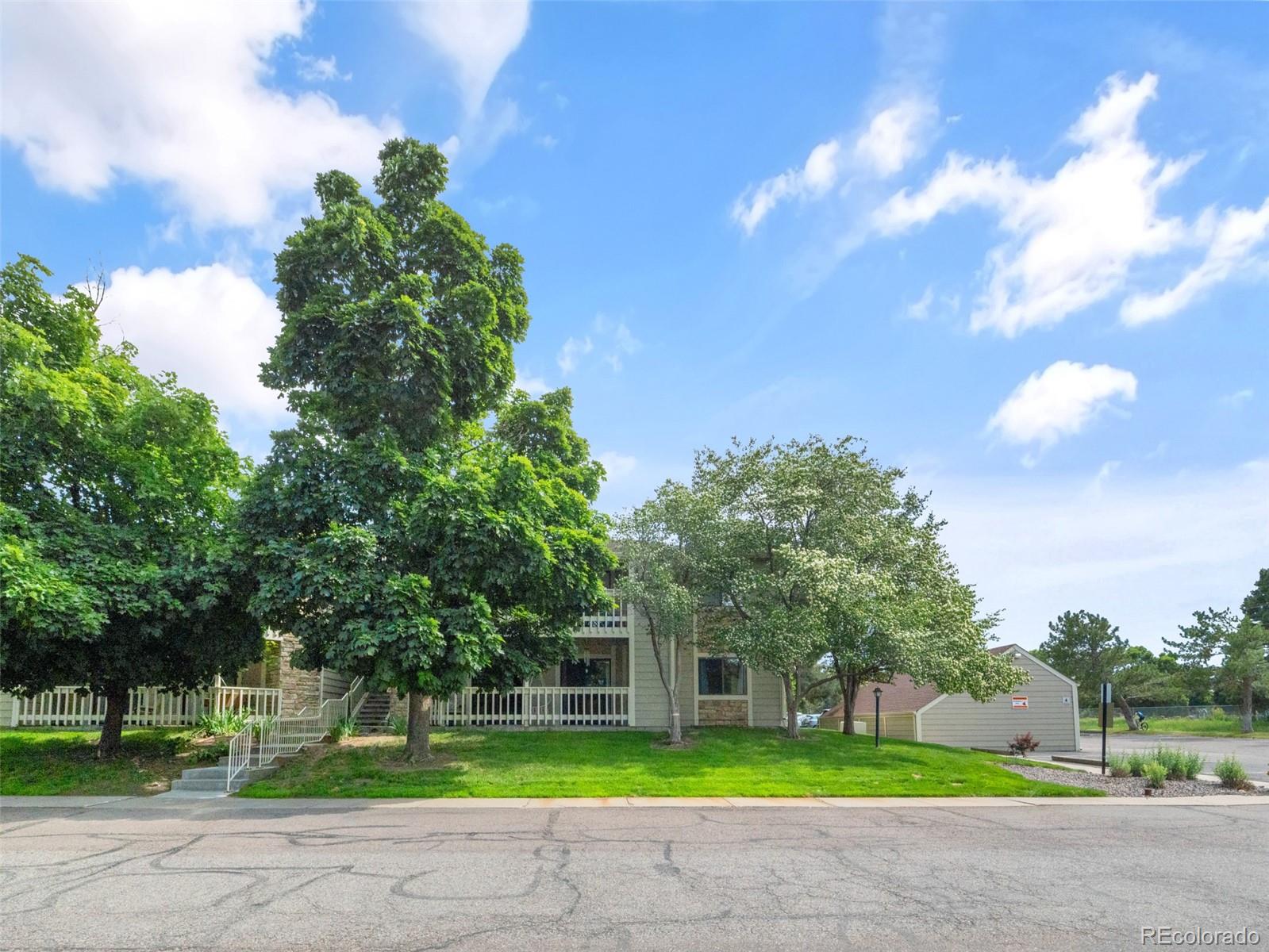 8225 Fairmount Drive Denver CO 80247