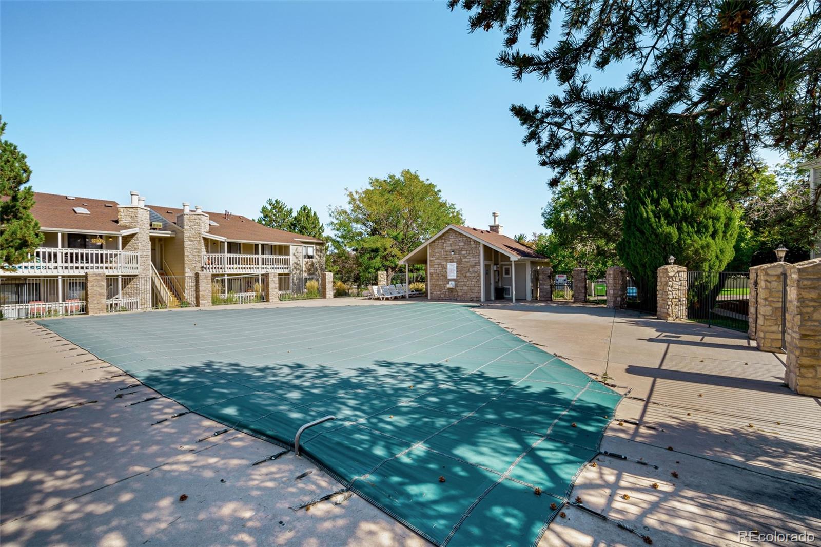 8225 Fairmount Drive Denver CO 80247