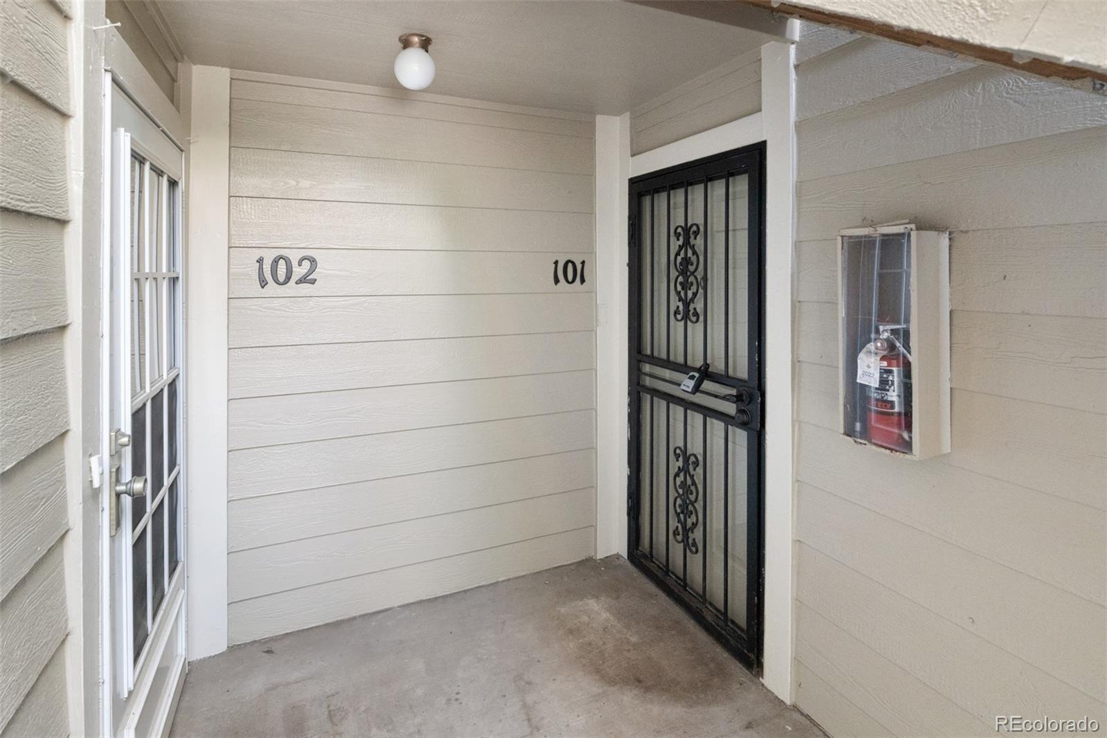 8225 Fairmount Drive Denver CO 80247