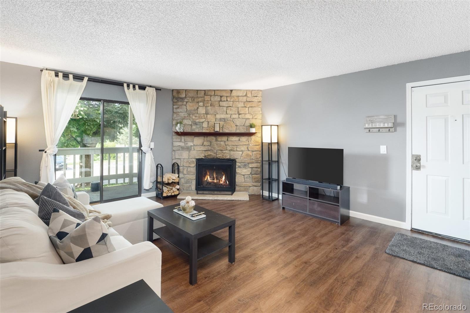 8225 Fairmount Drive Denver CO 80247