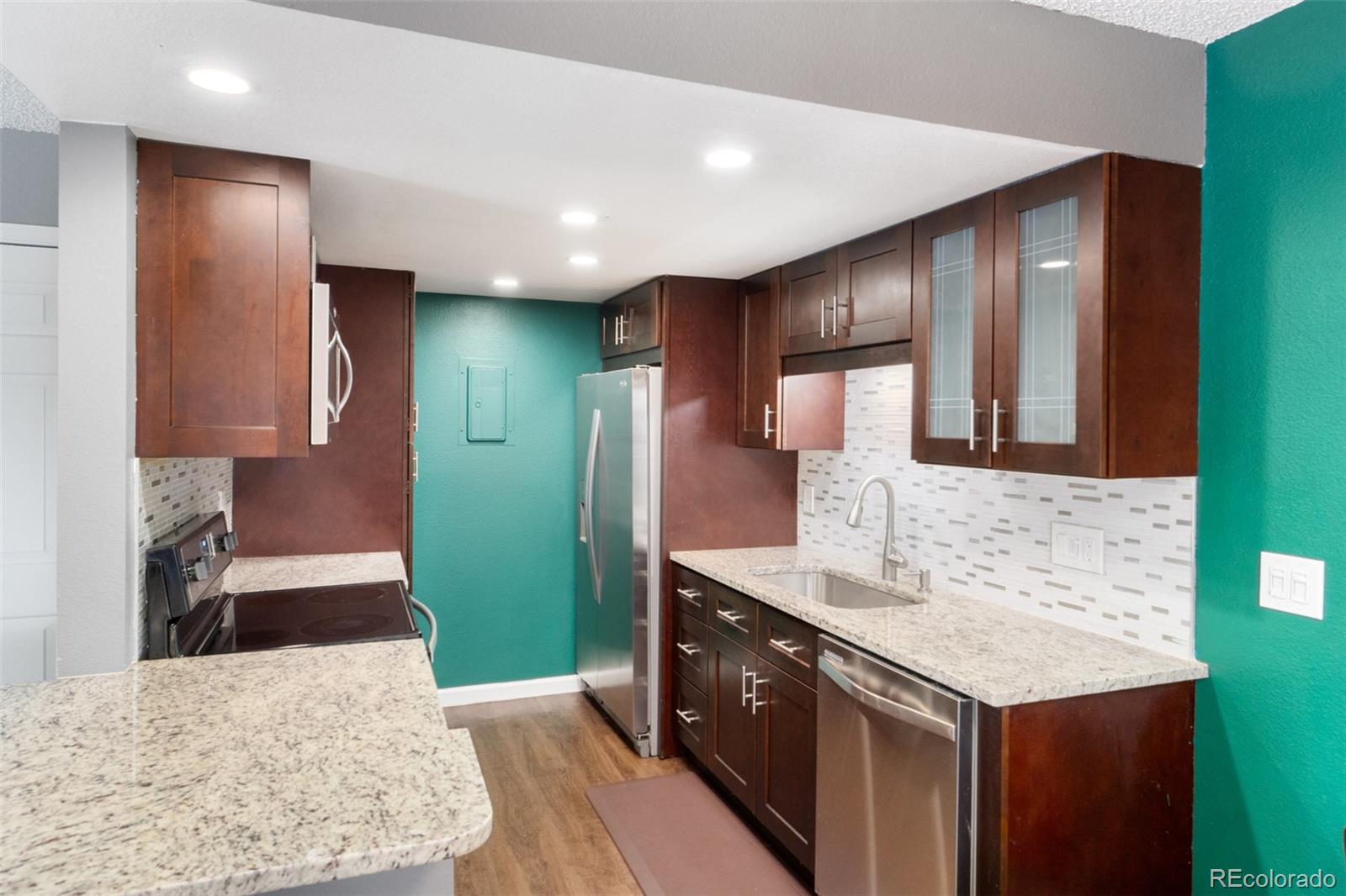 8225 Fairmount Drive Denver CO 80247