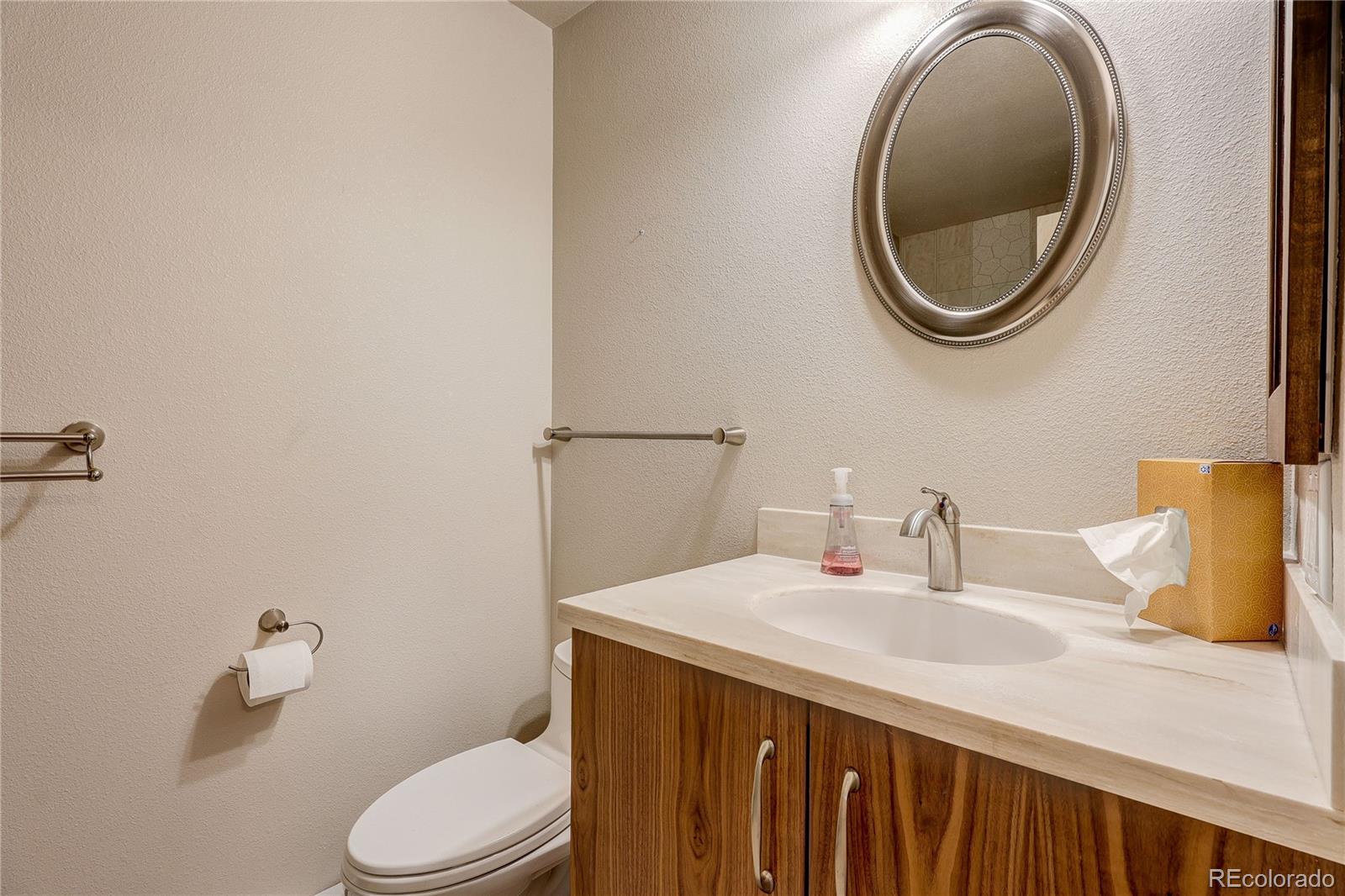 2512 S Worchester Court Aurora CO 80014