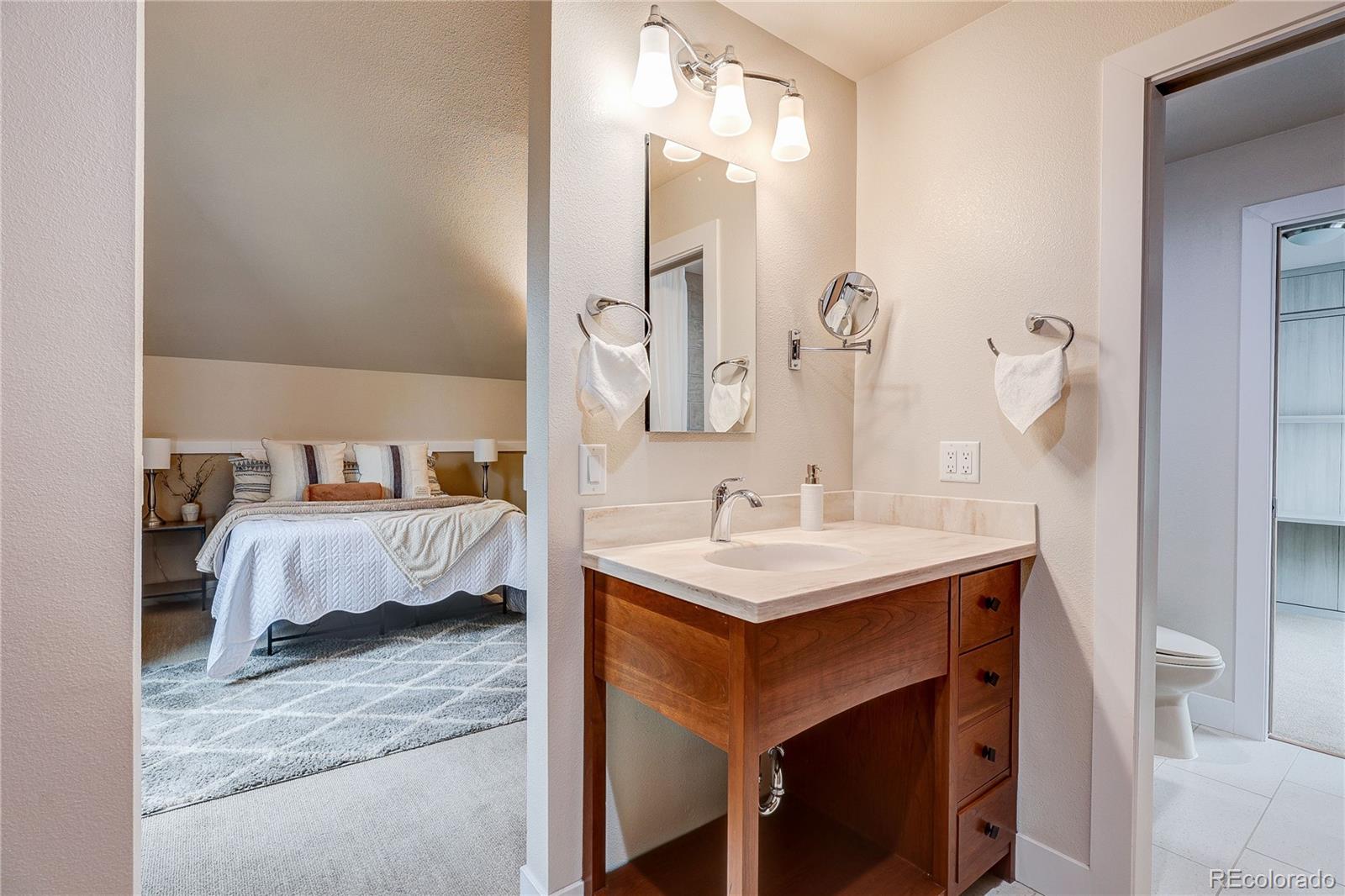 2512 S Worchester Court Aurora CO 80014