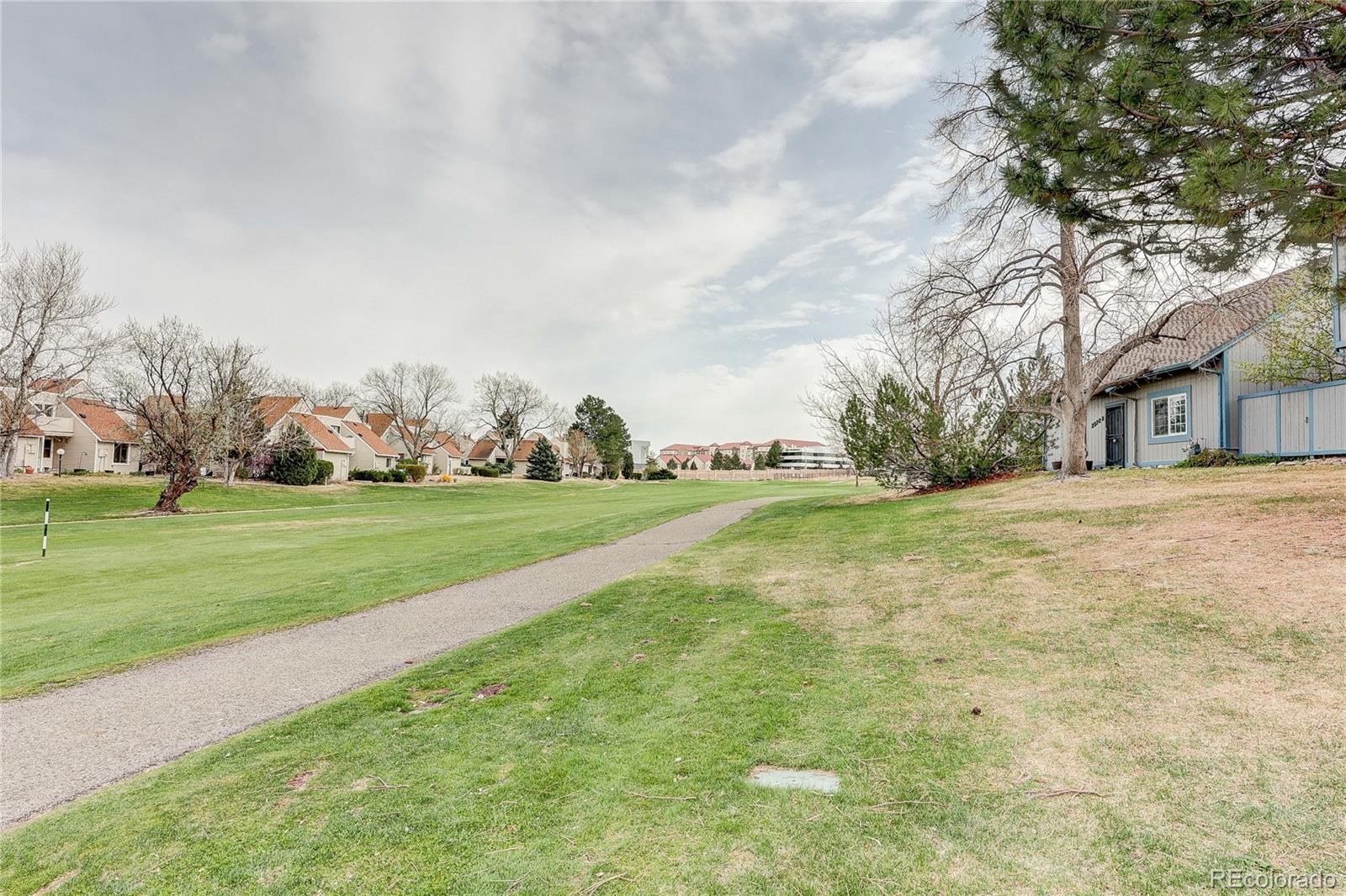 2512 S Worchester Court Aurora CO 80014