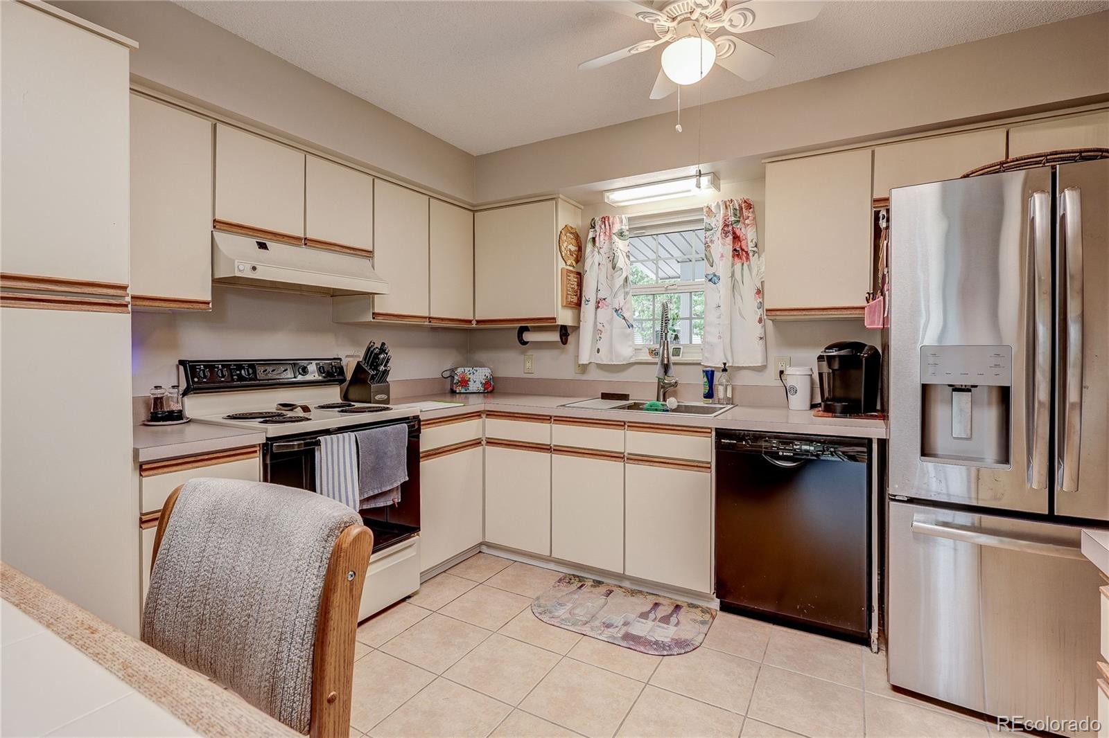 2784 S Heather Gardens Way Aurora CO 80014