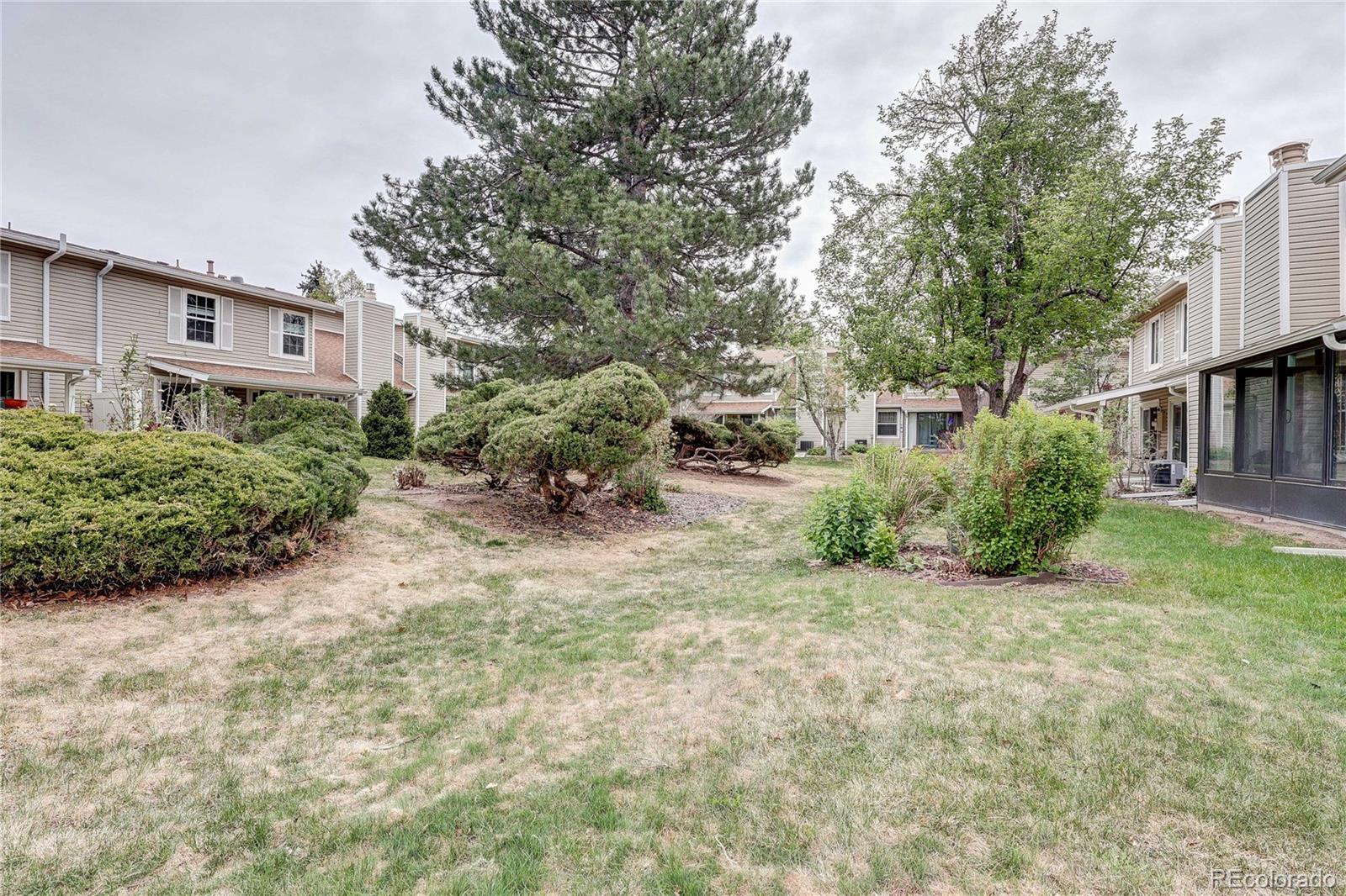 2784 S Heather Gardens Way Aurora CO 80014