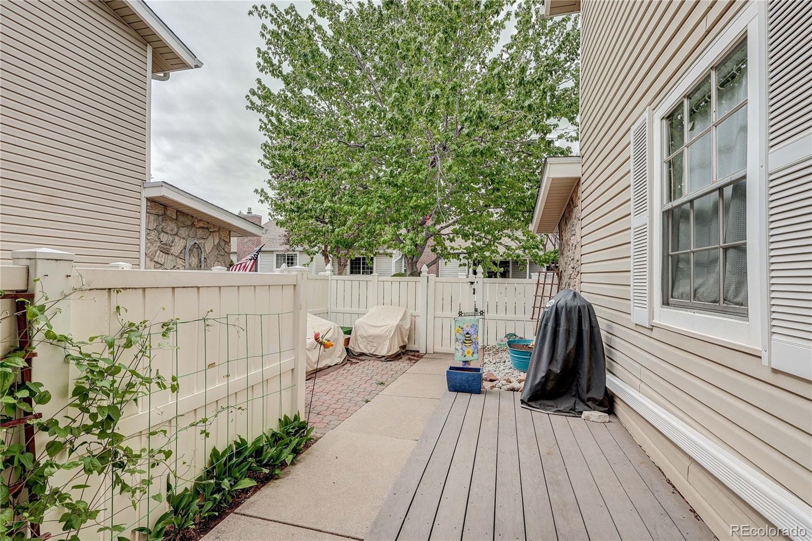 2784 S Heather Gardens Way Aurora CO 80014