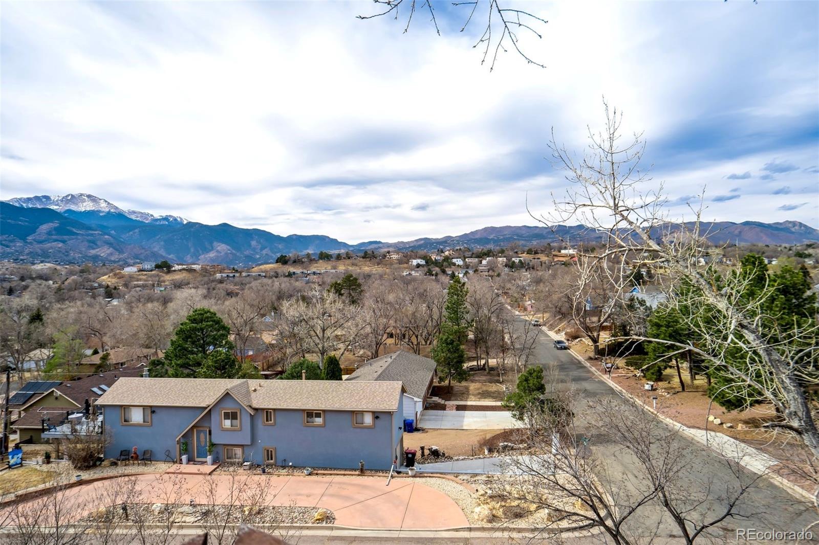 2385 Stepping Stones Way Colorado Springs CO 80904